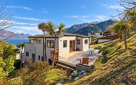 Lakeview Oasis
